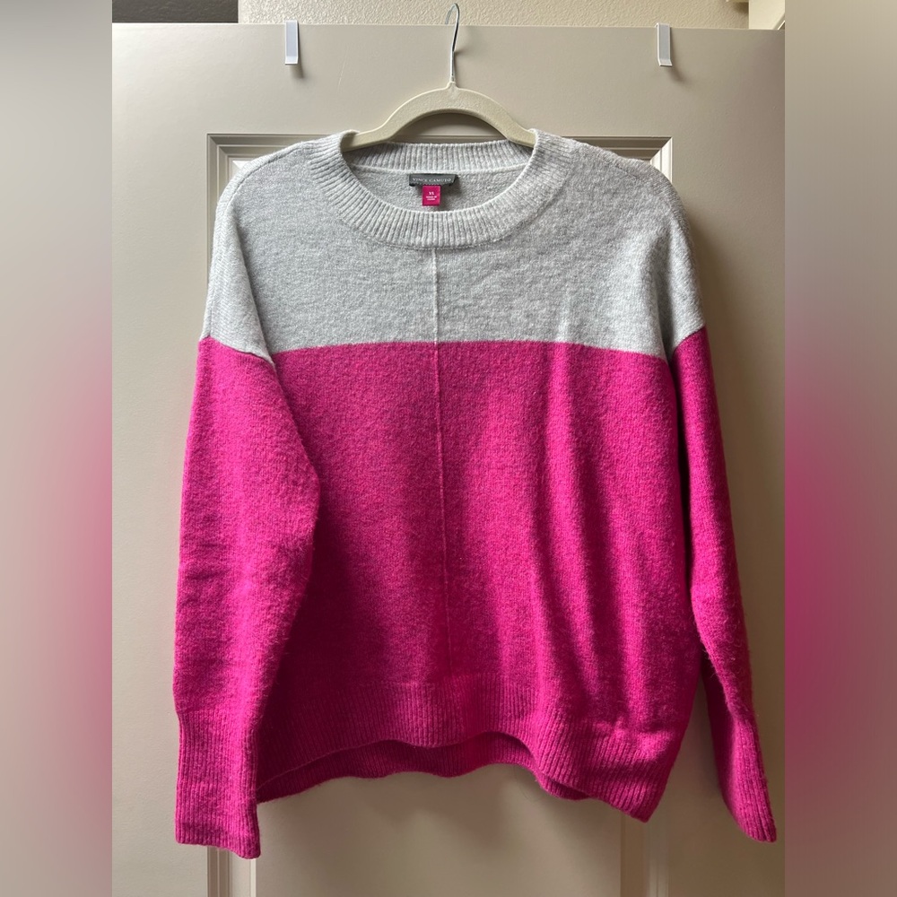 Extended Shoulder Colorblock Sweater Size XS